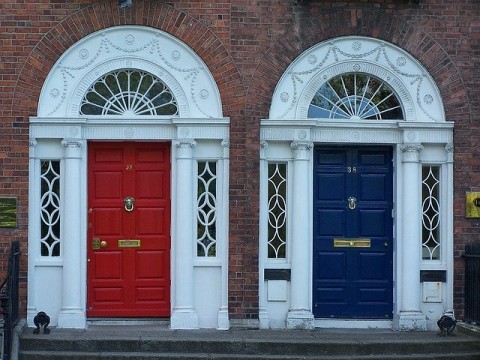 Can the Colour of Your Front Door Help Sell Your Home Faster?