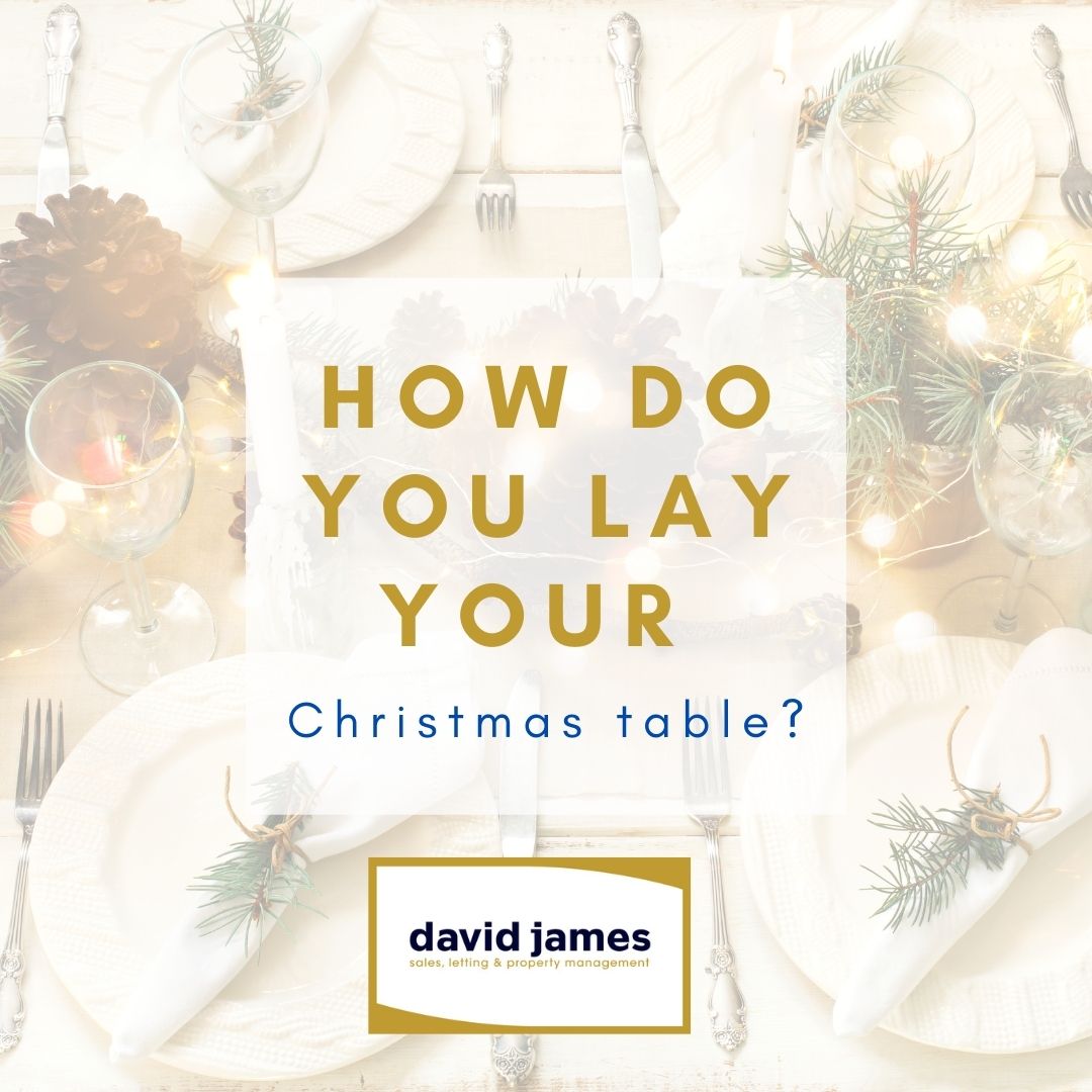 How do you lay your Christmas table? 